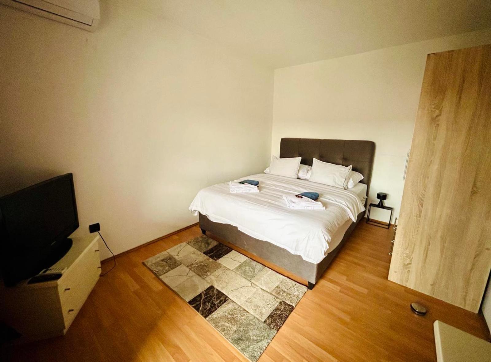 Fly By Suite - Zagreb Airport - 0-24H Self Check In&Out - Parking On Site Velika Gorica Exterior photo
